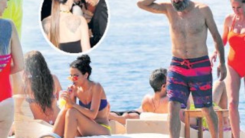 Memati eşiyle tatilde