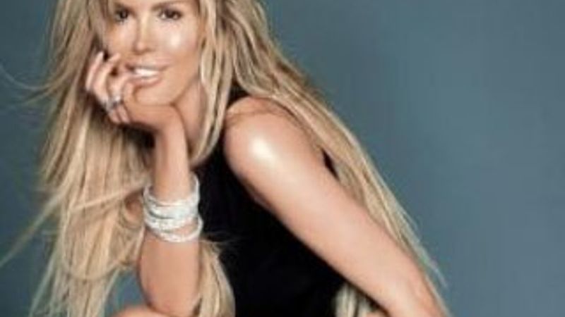 Harika Avcı kendini silahla yaraladı