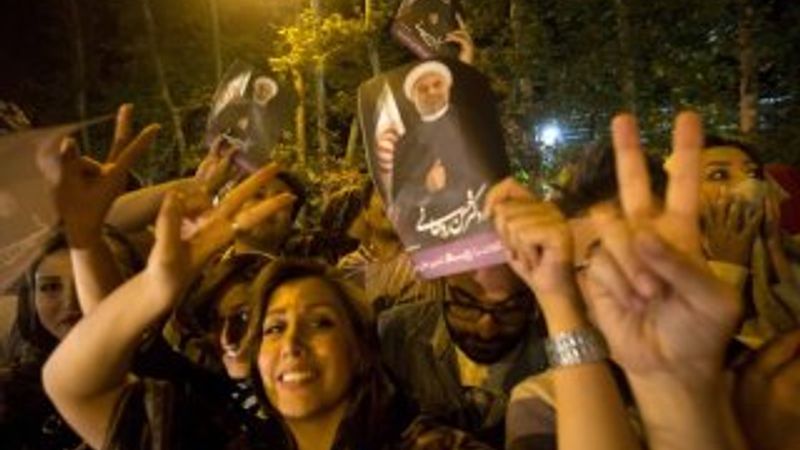 İran'da nükleer anlaşma kutlandı