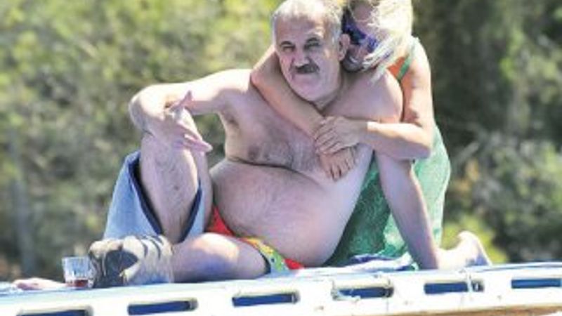 Safiye Soyman ile Faik Öztürk tatilde