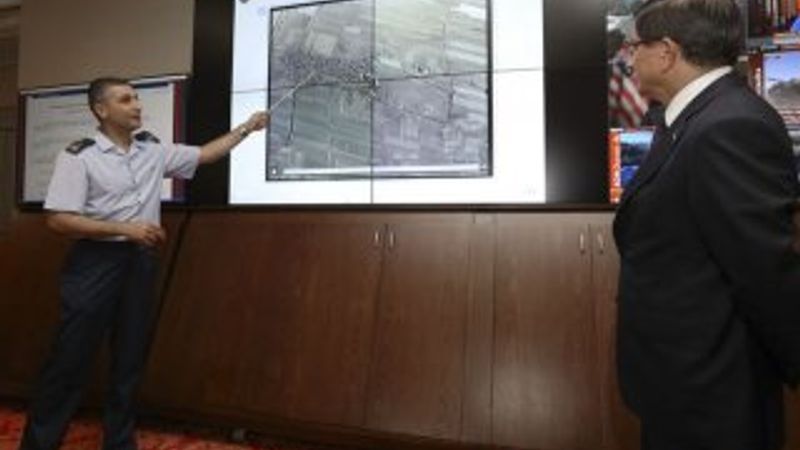 Davutoğlu Başbakanlık Koordinasyon Merkezi'ne gitti