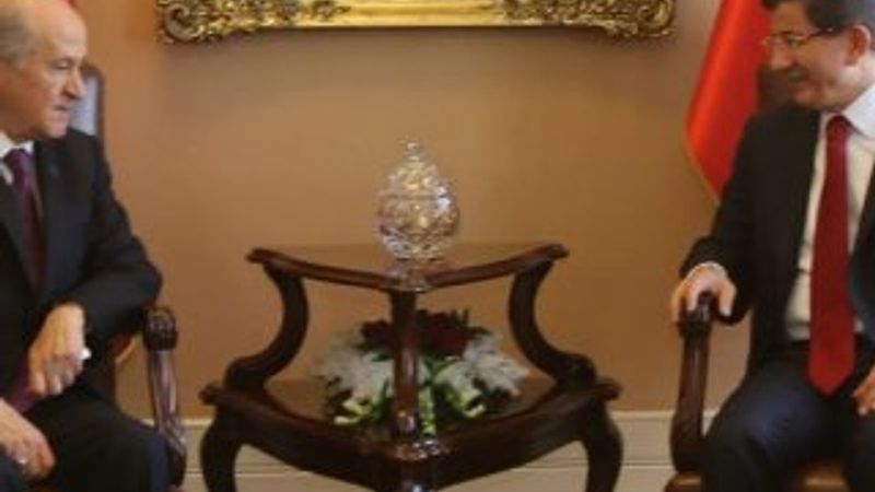 Ahmet Davutoğlu Bahçeli ile görüşmesini anlattı