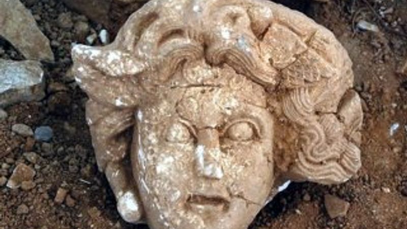 Antalya'da Medusa başı bulundu