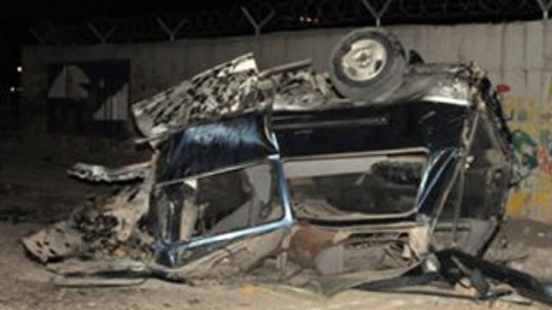 PKK'lılar bomba patlattı minibüs şoförü hayatını kaybetti