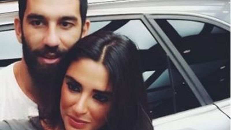 Arda Turan'dan sevgilisine jest