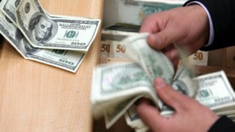 Dolar tüm zamanların rekorunu kırdı