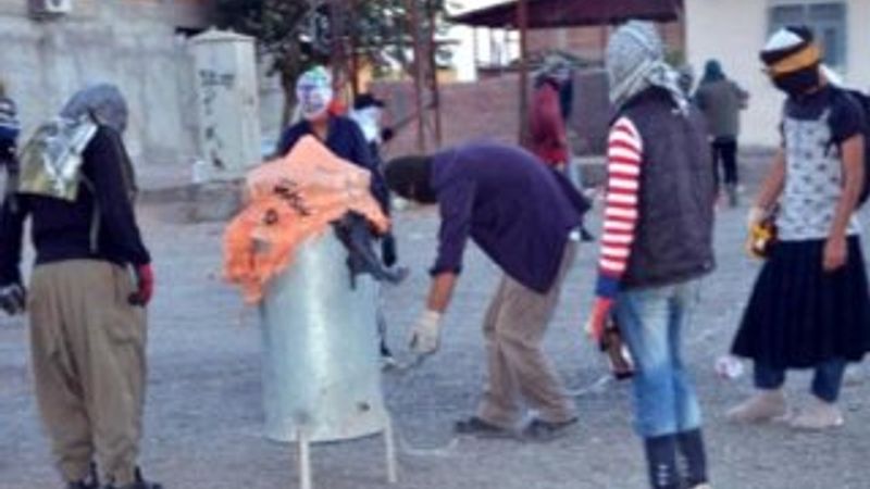 Teröristler şehrin orta yerinde bomba yaptılar