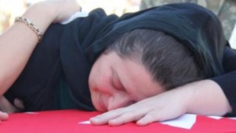 Şehit uzman çavuş son yolculuğuna uğurlandı