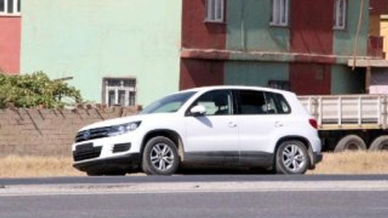 Silopi'deki bomba yüklü lüks araç patlatıldı