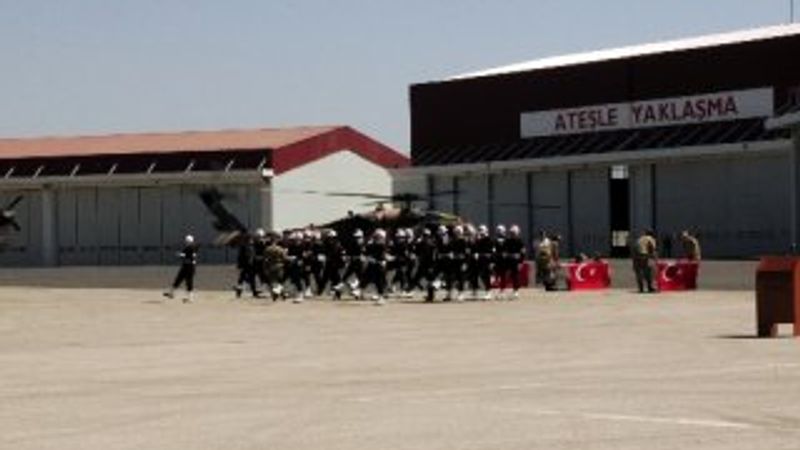 Şehit askerler için Van'da tören düzenlendi