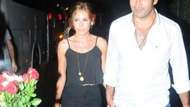 Kenan İmirzalıoğlu ile Sinem Kobal gecelerde