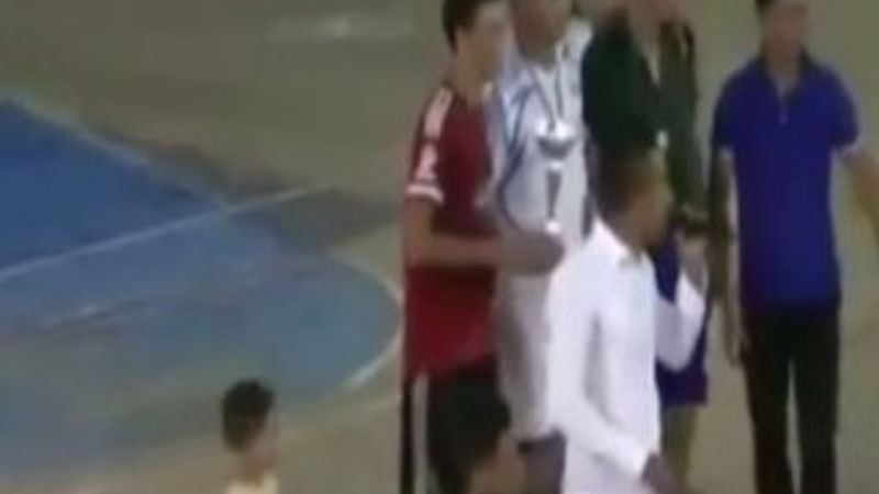 Ölüm genç sunucuyu anons yaparken yakaladı