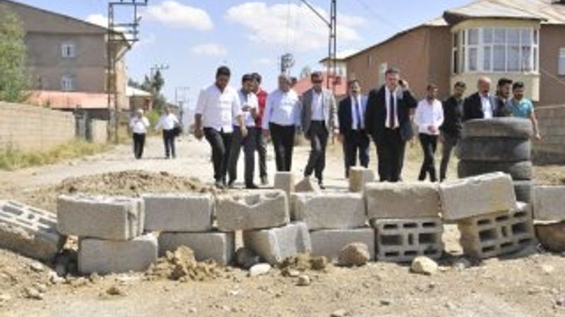 CHP heyeti Hakkari Yüksekova'da