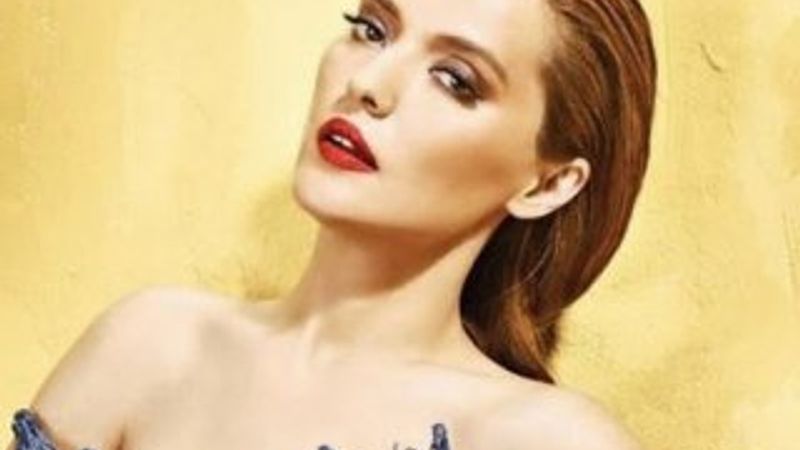 Demet Akalın'ın dev tek taşı