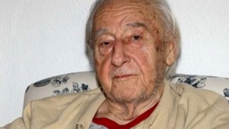 Yazar Oktay Akbal yaşamını yitirdi