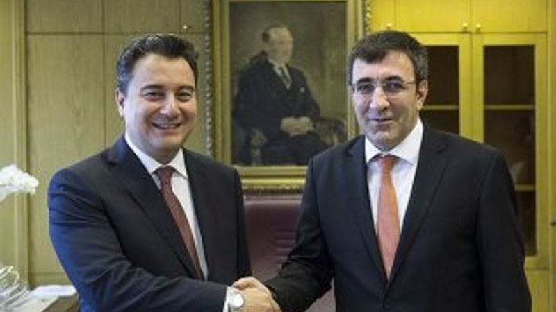 Ali Babacan görevini devretti