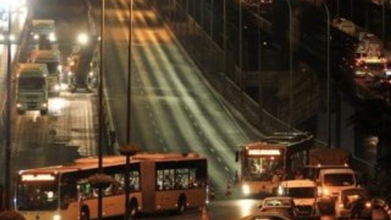 Haliç Köprüsü metrobüs yolu bakıma alındı
