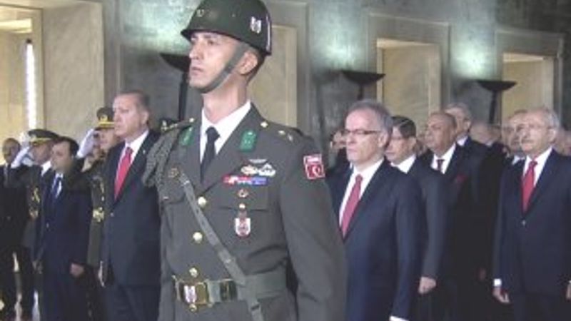 Liderler 30 Ağustos için Anıtkabir'deydi