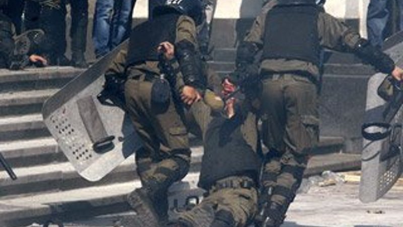 Ukrayna'da gösteride bomba patladı: 1 ölü 100 yaralı