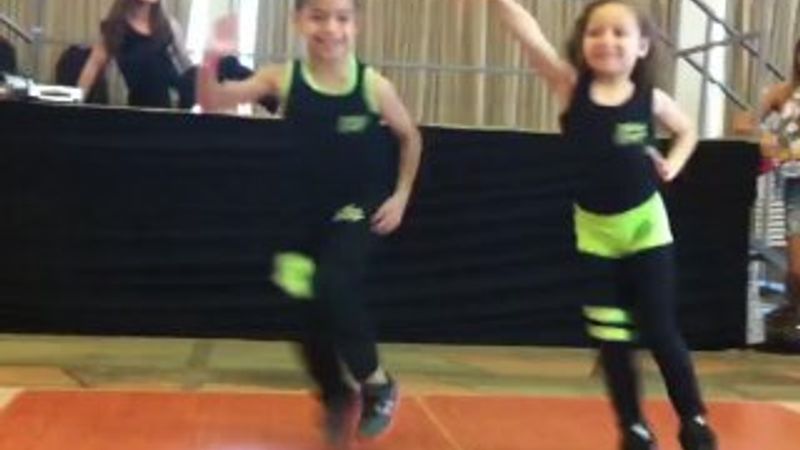 Genç salsacılar danslarıyla büyüledi