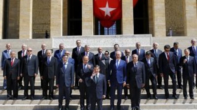 Kabine üyeleri Anıtkabir'de