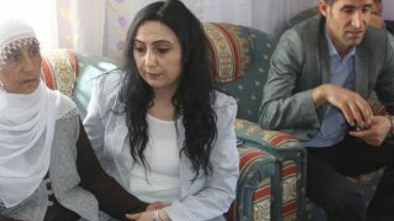 Figen Yüksekdağ teröristin taziyesine gitti