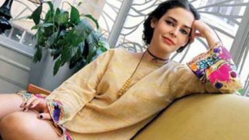 Pelin Batu Cemaat'i yalanladı