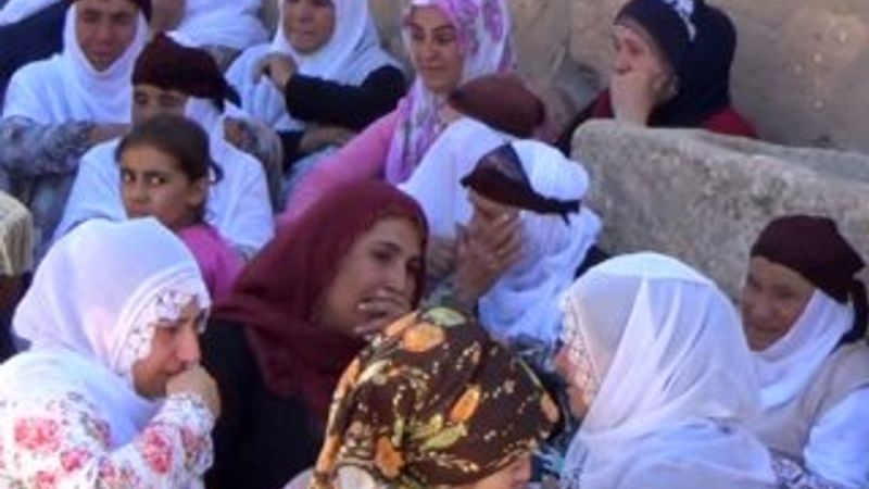 Mardin şehidinin baba ocağına ateş düştü