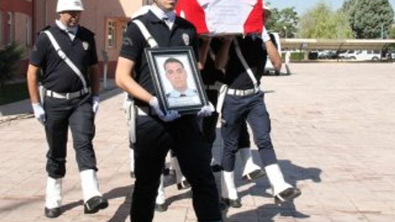 Şehit polis Savaş Kale için Elazığ'da tören düzenlendi