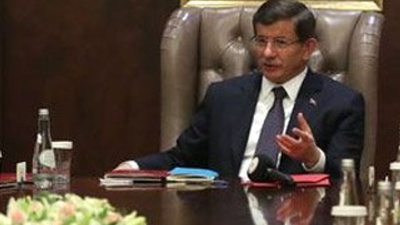 Davutoğlu: Suriyelilerin yollarda ölmesini istemiyoruz