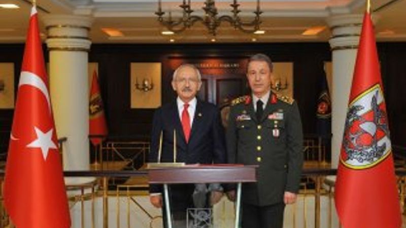 Kemal Kılıçdaroğlu Orgeneral Akar’ı ziyaret etti