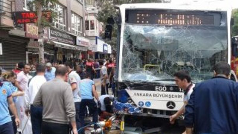 Ankara'da freni boşalan otobüs durağa girdi: 12 ölü