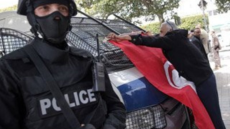 Tunus'ta olağanüstü hal kaldırıldı