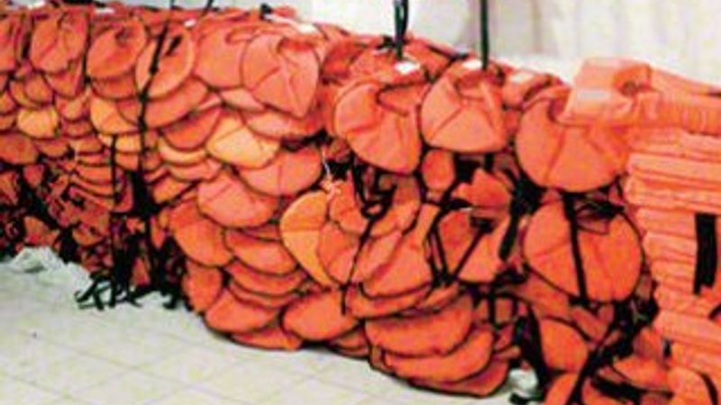 Sahte can yelekleri toplanıyor