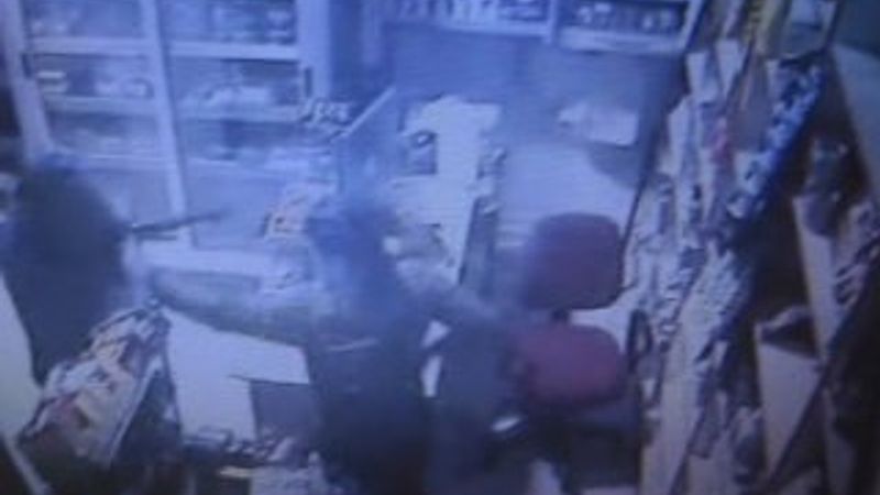 Çanakkale'de kadın soyguncuyu geri püskürttü