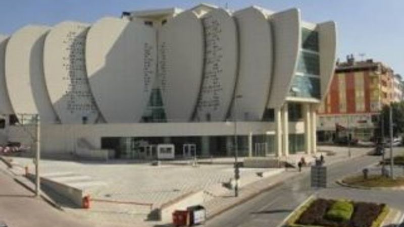 Darıca Adnan Menderes Kültür Merkezi 17 Ekim'de açılıyor