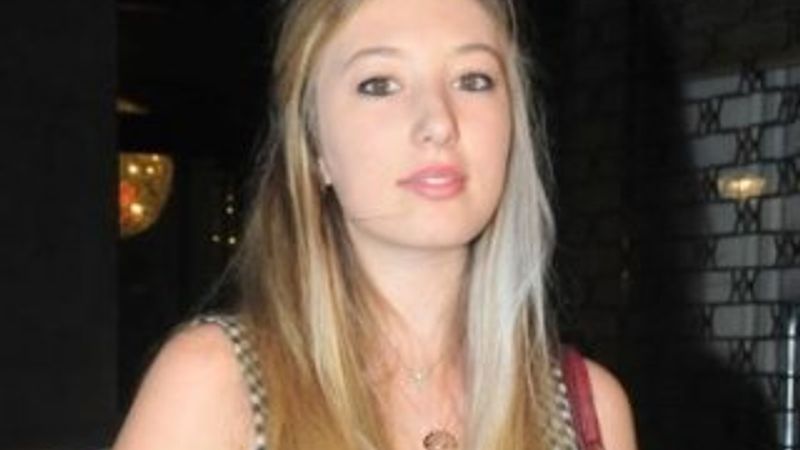 Yasmin Erbil objektiflere poz verdi