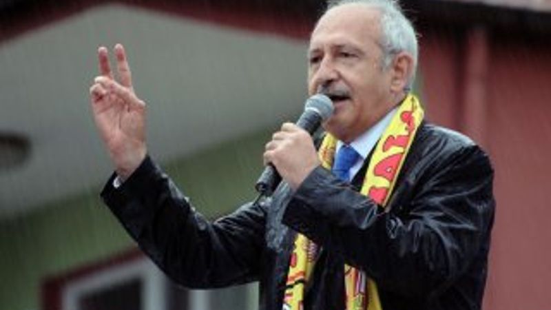 CHP mitinginde sadece Kılıçdaroğlu ıslandı