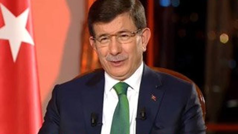 Başbakan Davutoğlu'ndan canlı yayında açıklamalar
