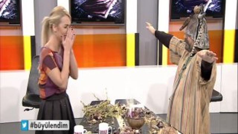 Habertürk spikerini korkutan kaman ritüeli