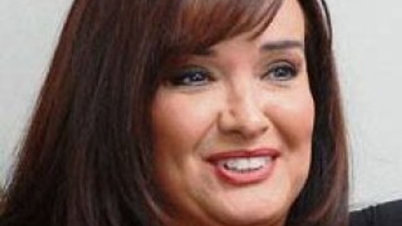 Müjde Ar'dan seçmeni aşağılayan tweet'e açıklama