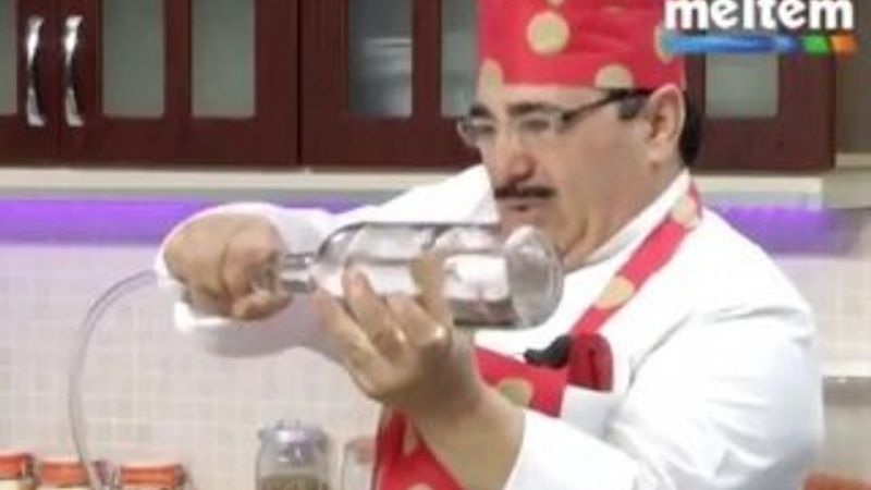 Soda yapmaya çalışan Nazım Usta'nın zor anları