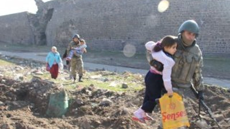 Diyarbakır Sur'daki vatandaşlardan operasyona destek