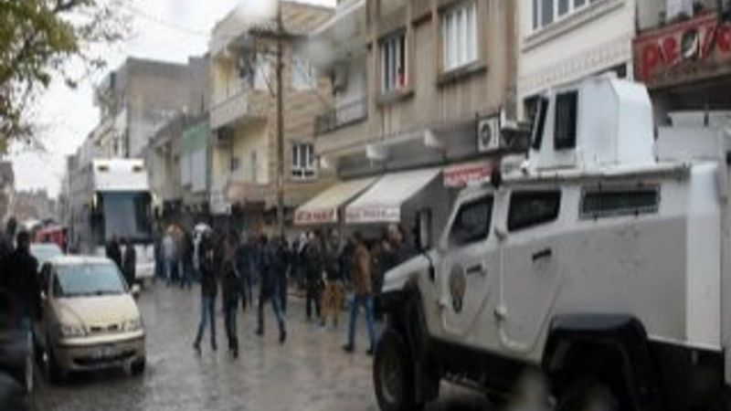 Mardin'de terörist cenazesinde olaylar çıktı