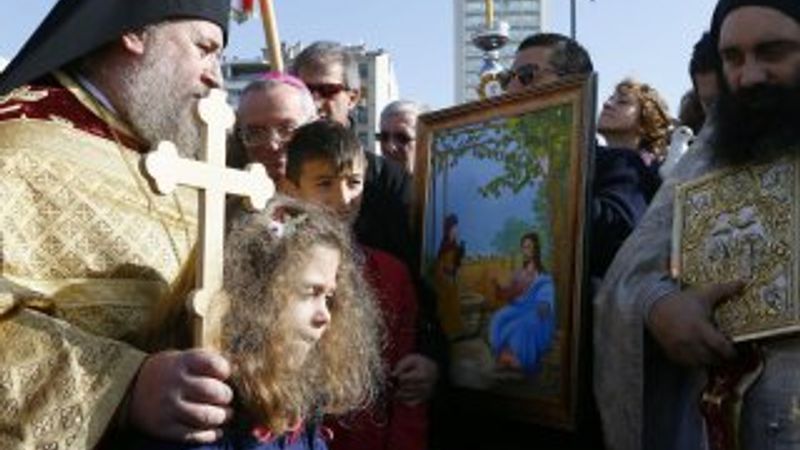 İzmir'de haç çıkarma töreni