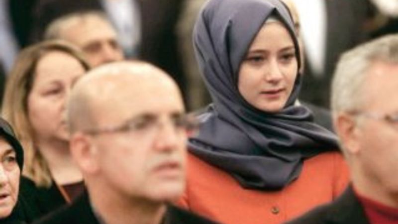 Hacer Davutoğlu: Babamı neredeyse hiç göremiyorum