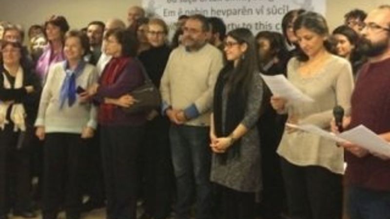 Terör karşıtı bildiriye 5 bin akademisyen imza attı