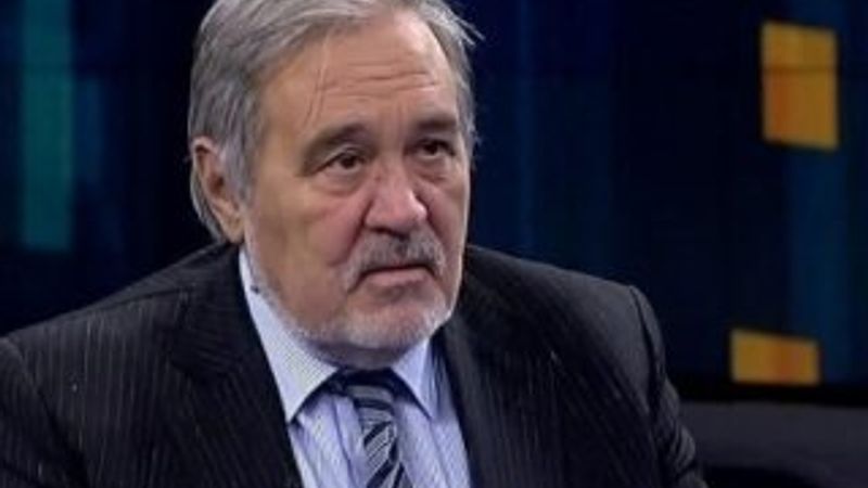 İlber Ortaylı: Padişahlar esrar içerdi