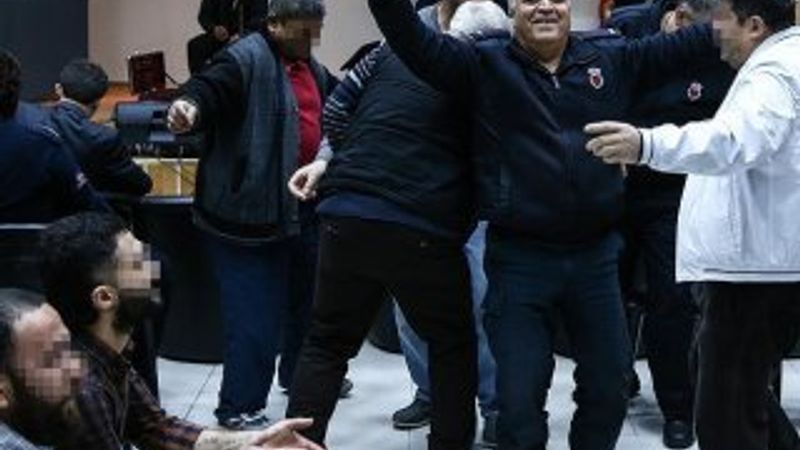 Sincan Cezaevi'nde çiftetelli oynayan mahkumlar