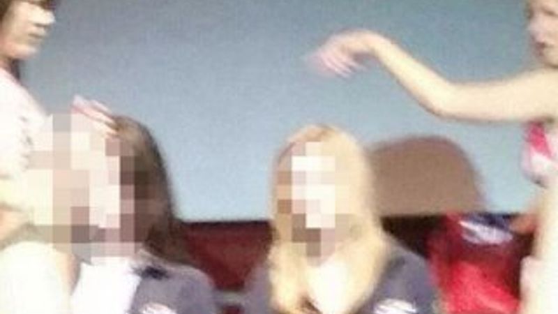 İngiltere'de üniversitede striptiz skandalı